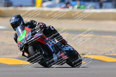 media/Oct-09-2022-SoCal Trackdays (Sun) [[95640aeeb6]]/Turn 2 (1110am)/